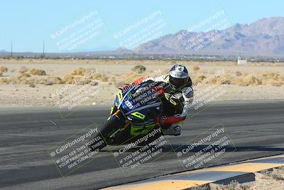 media/Jan-10-2025-CVMA Friday Practice (Fri) [[489e0da257]]/Group 4 and Trackday/Session 2 (Turn 4 Inside)/